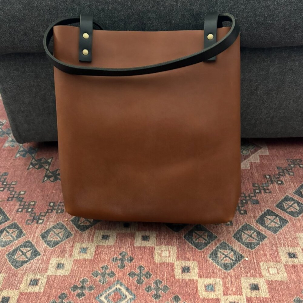 PLG Medium Honey Classic Tote - Picture 2 of 4